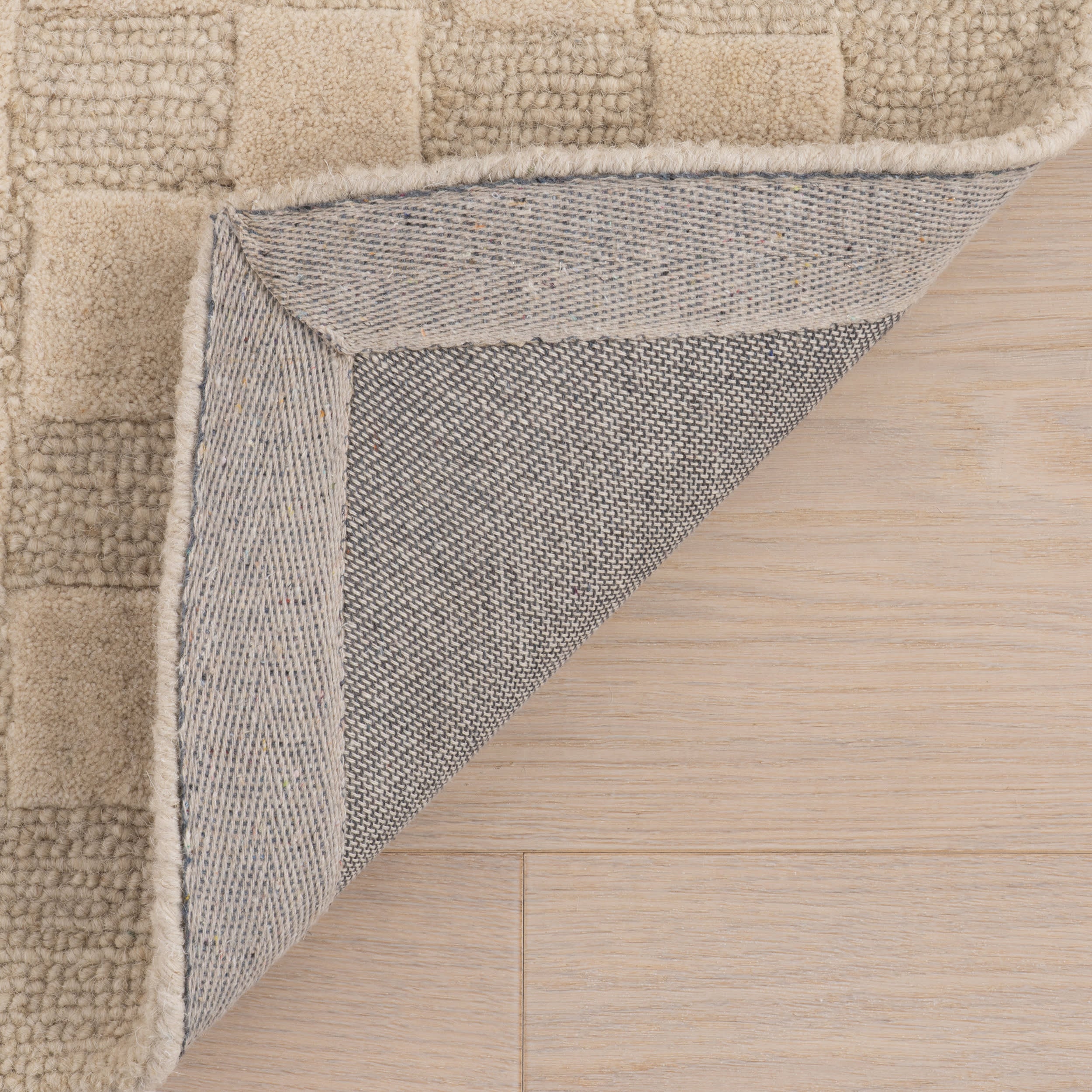 Linthea Modern Checkered Handmade Wool Rug | Ivory - Image 6